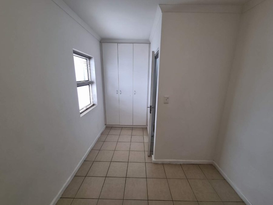 To Let 2 Bedroom Property for Rent in Maitland Western Cape